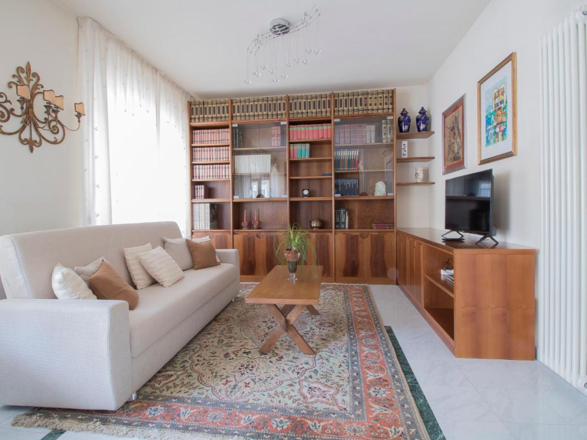 Apartment Lungomare By Interhome Виареджо Экстерьер фото