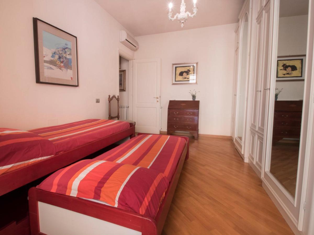Apartment Lungomare By Interhome Виареджо Экстерьер фото